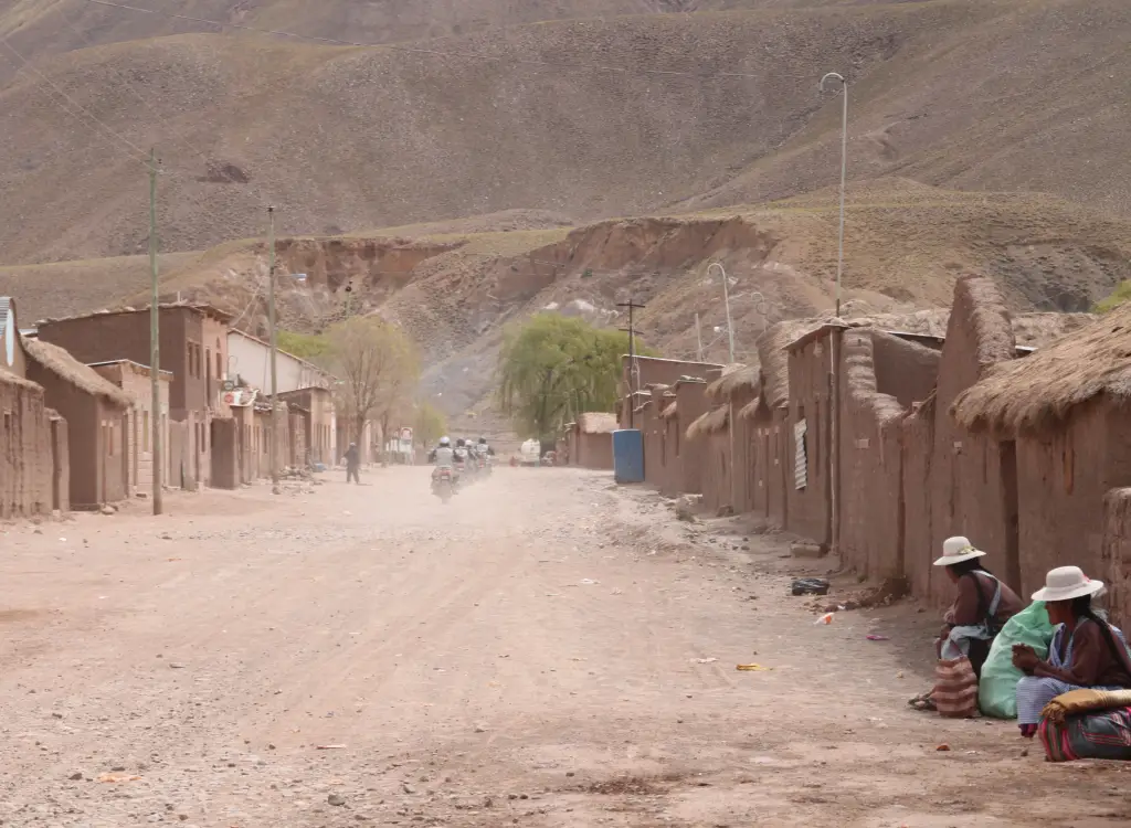 Camino de Uyuni a Potosi