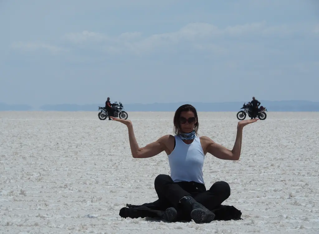 motorcycle-uyuni