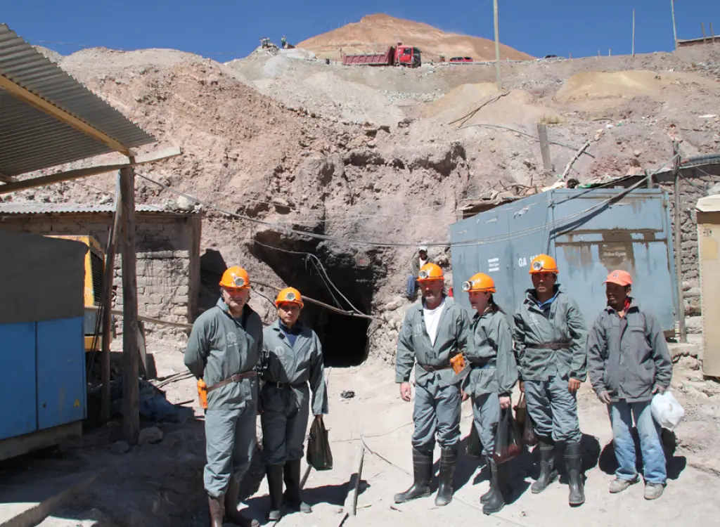 308 Dinamita para la mina de Potosi 2