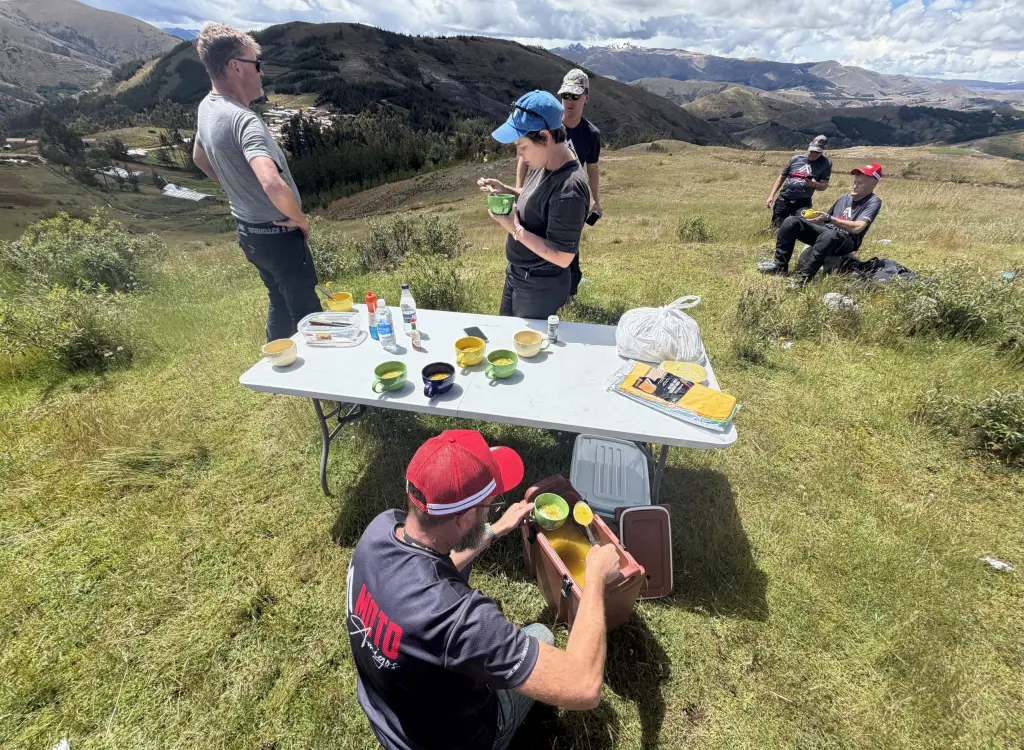 Lunch cusco nazca road stop