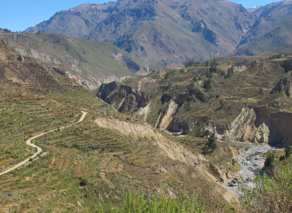 peru-mountains-motorcycle-tours