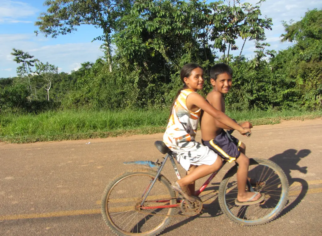 kids-bikes-motorcycles-peru-motoamigos