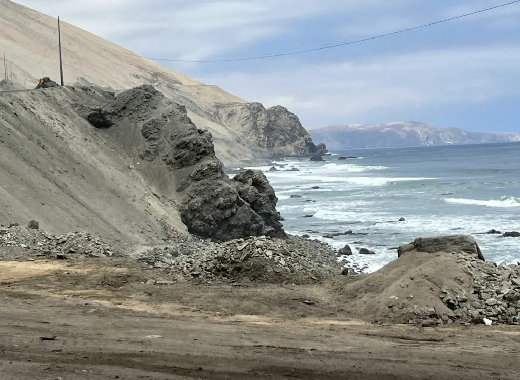 pacific-ocean-peru-motorcycle-tours