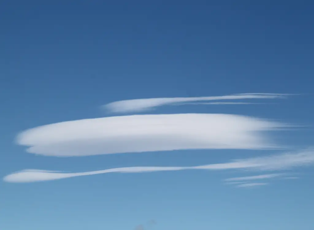 patagonia-clouds-argentina-chile-motoamigos