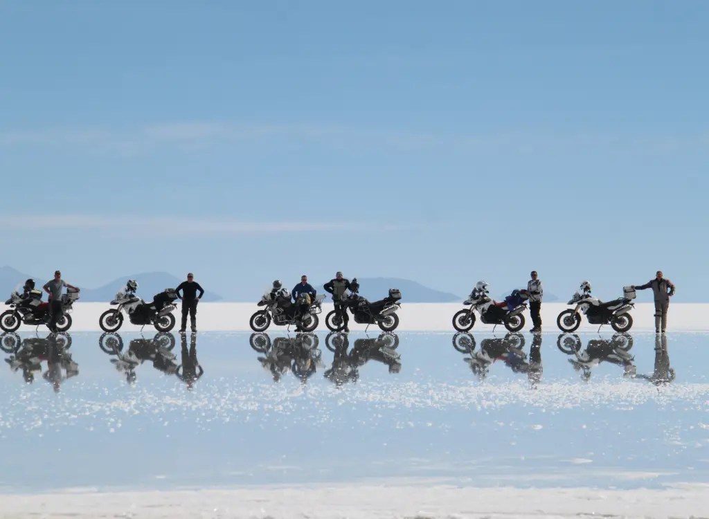 refections-uyuni-motorcycle-riders-motoamigos