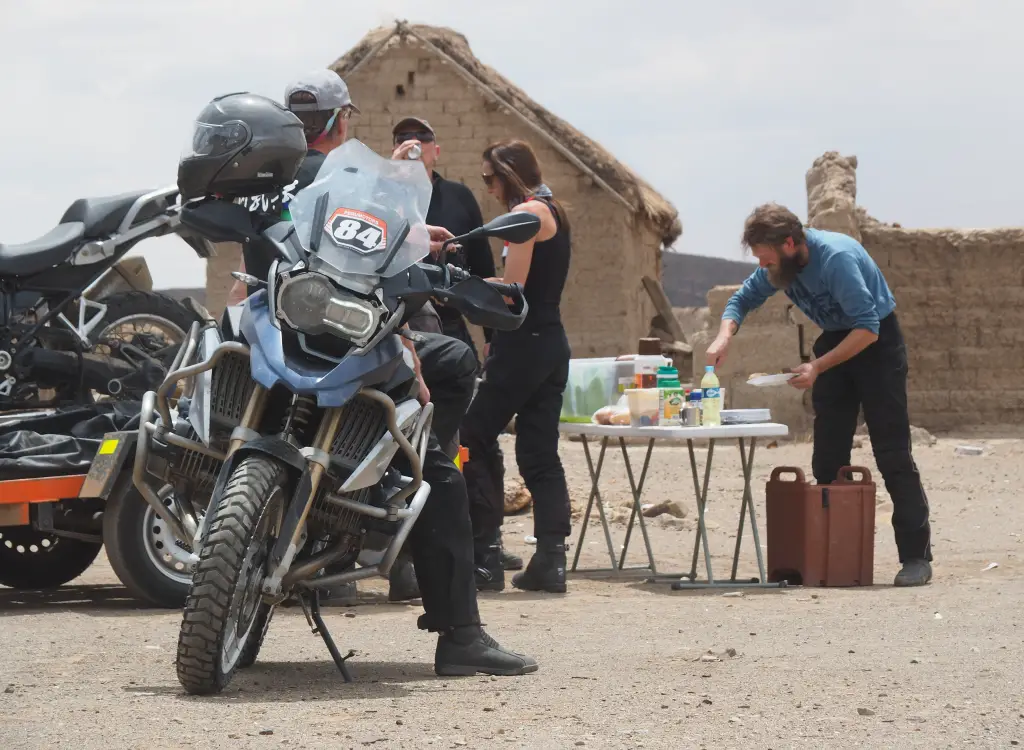 lunchtime-motorycle-tour-motoamigos