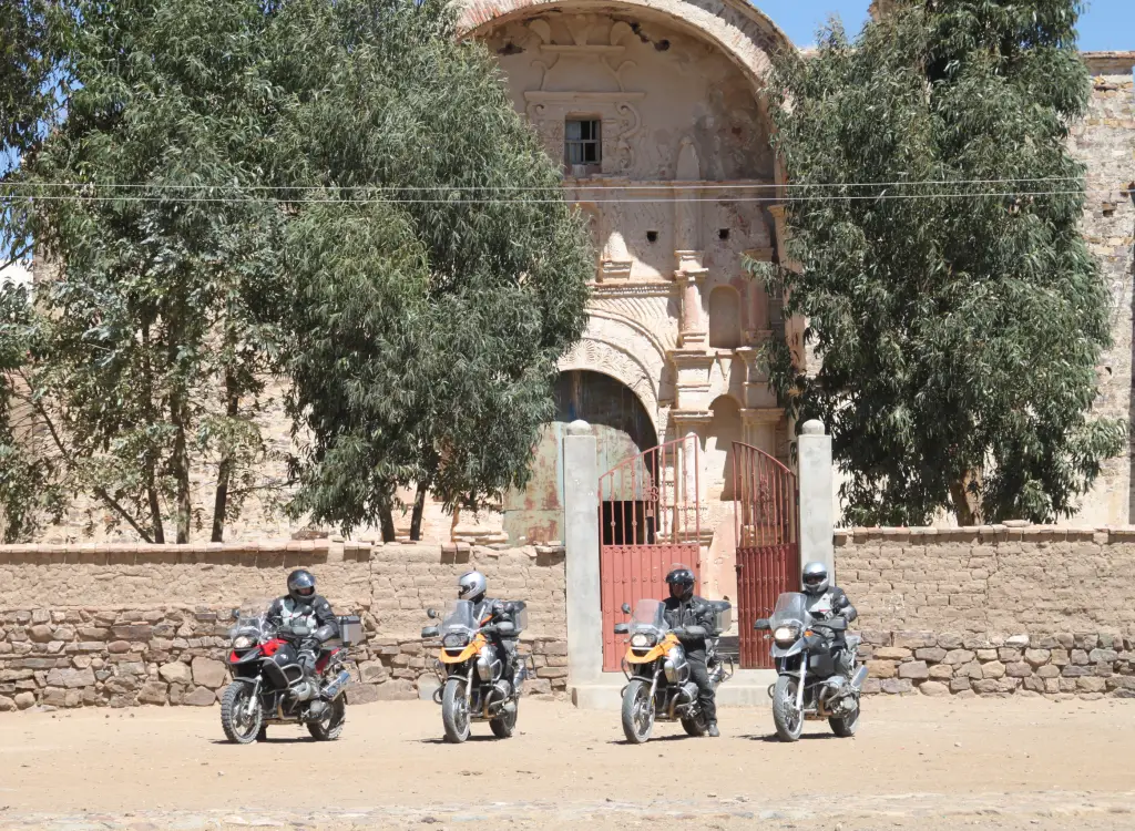 road-tarija-motorycling-bolivia