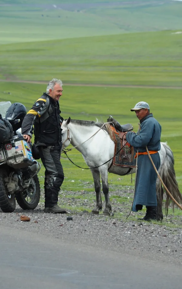 john-wells-mongolia-motorcycle