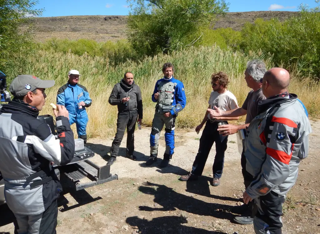 coffee-stop-motorcycle-argentina-chile